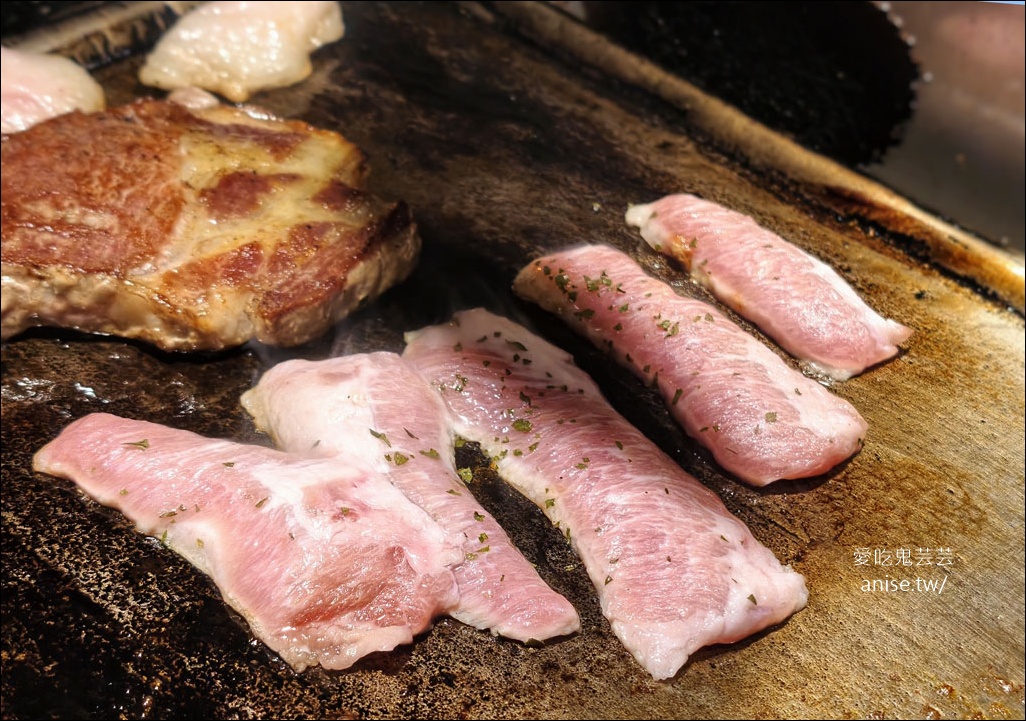 東區烤肉 | 燒酒烤烤豬，想吃韓式小菜就來這裡！都是店家自己做的哦~