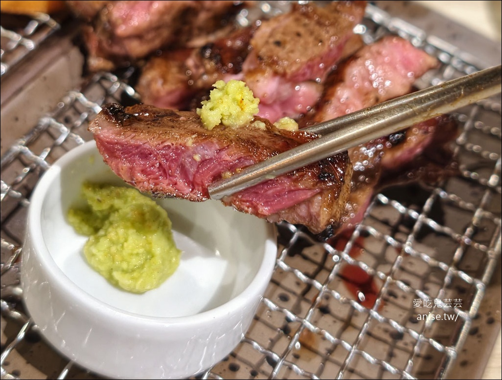 東區烤肉 | 燒酒烤烤豬，想吃韓式小菜就來這裡！都是店家自己做的哦~