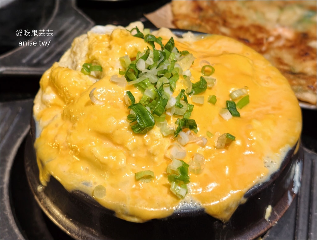 燒肉滋滋，份量驚人！全程桌邊服務超讚