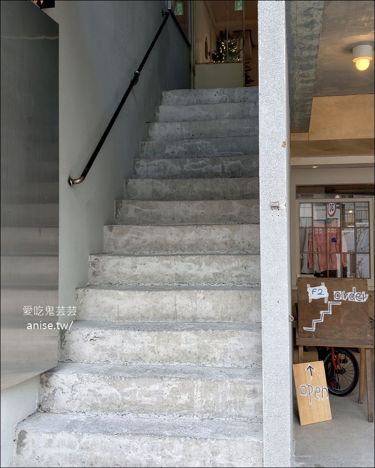 廣安里咖啡廳 | HELMET 헬멧,韓系復古文青風,小清新好好拍 廣安里咖啡廳 | HELMET 헬멧,韓系復古文青風,小清新好好拍