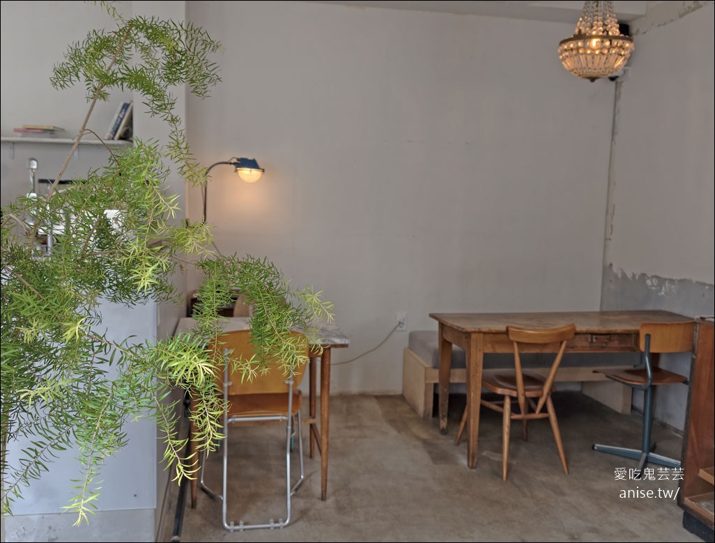 廣安里咖啡廳 | HELMET 헬멧，韓系復古文青風，小清新好好拍