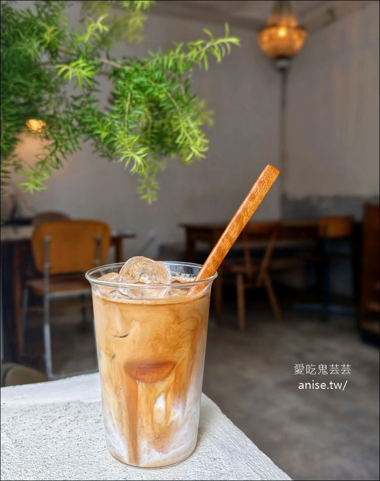 廣安里咖啡廳 | HELMET 헬멧,韓系復古文青風,小清新好好拍 廣安里咖啡廳 | HELMET 헬멧,韓系復古文青風,小清新好好拍