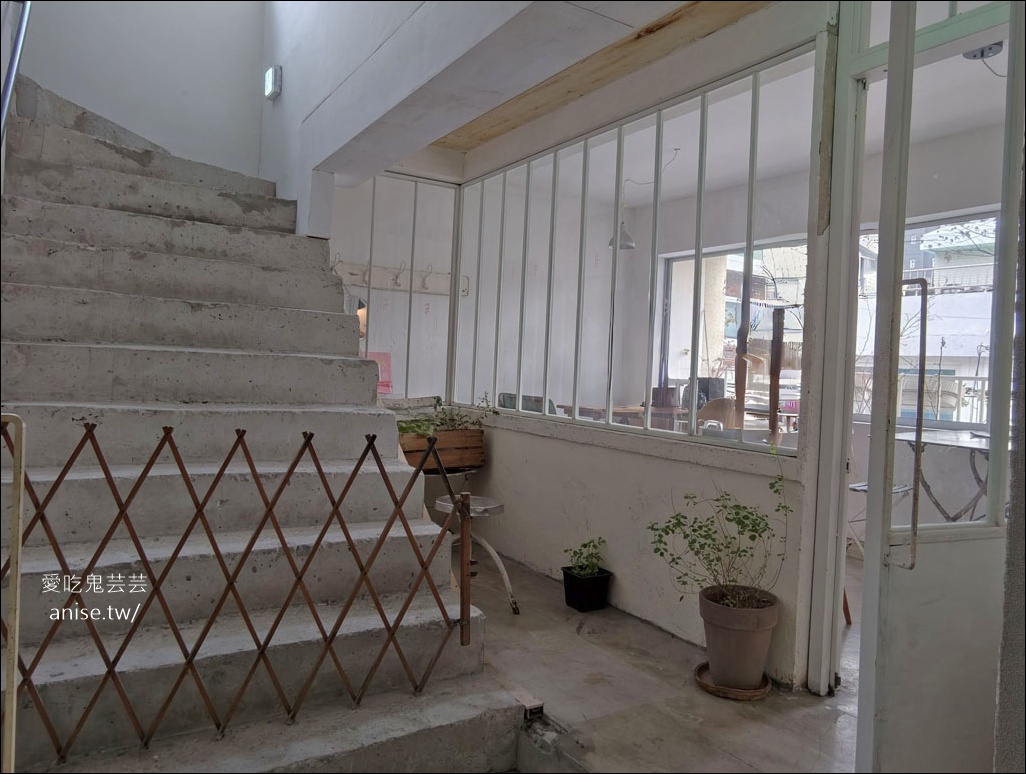 廣安里咖啡廳 | HELMET 헬멧,韓系復古文青風,小清新好好拍 廣安里咖啡廳 | HELMET 헬멧,韓系復古文青風,小清新好好拍