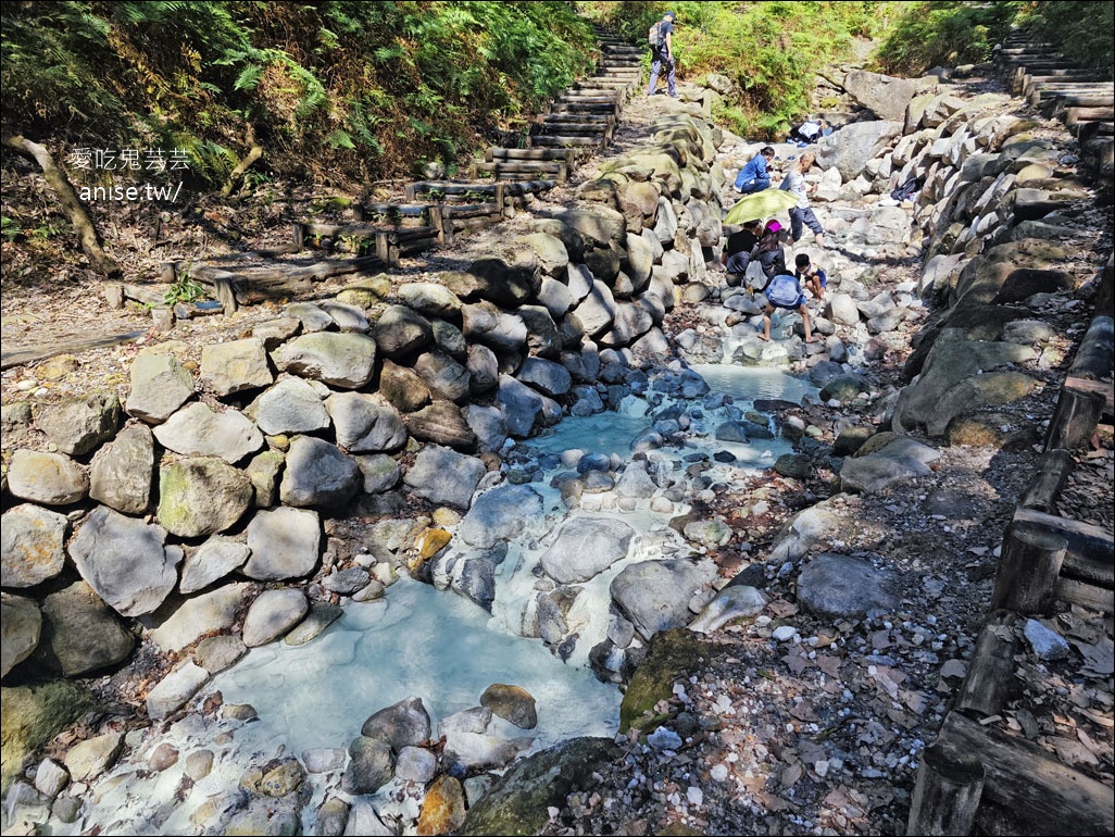 陽明山野溪溫泉 | 紫明溪溫泉露頭，泡泡腳好溫暖！ @愛吃鬼芸芸