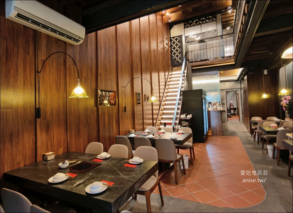 老撈麻辣火鍋2店@ 百年古蹟順天外科醫院 (文末菜單) 老撈麻辣火鍋2店@ 百年古蹟順天外科醫院 (文末菜單)