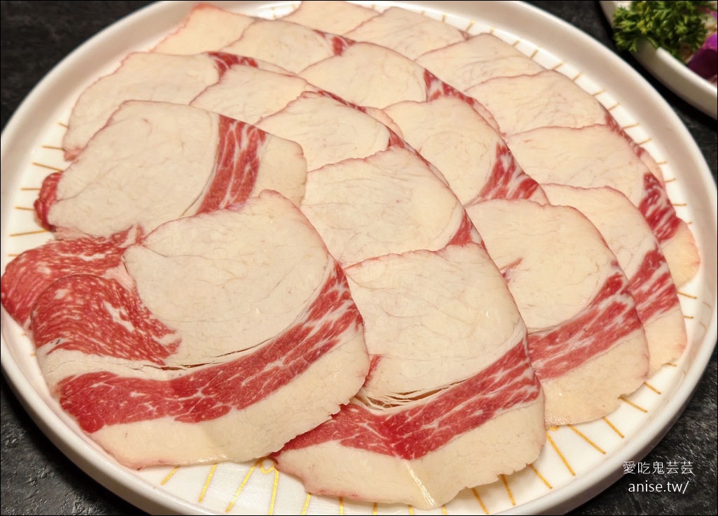 老撈麻辣火鍋2店@ 百年古蹟順天外科醫院 (文末菜單) 老撈麻辣火鍋2店@ 百年古蹟順天外科醫院 (文末菜單)