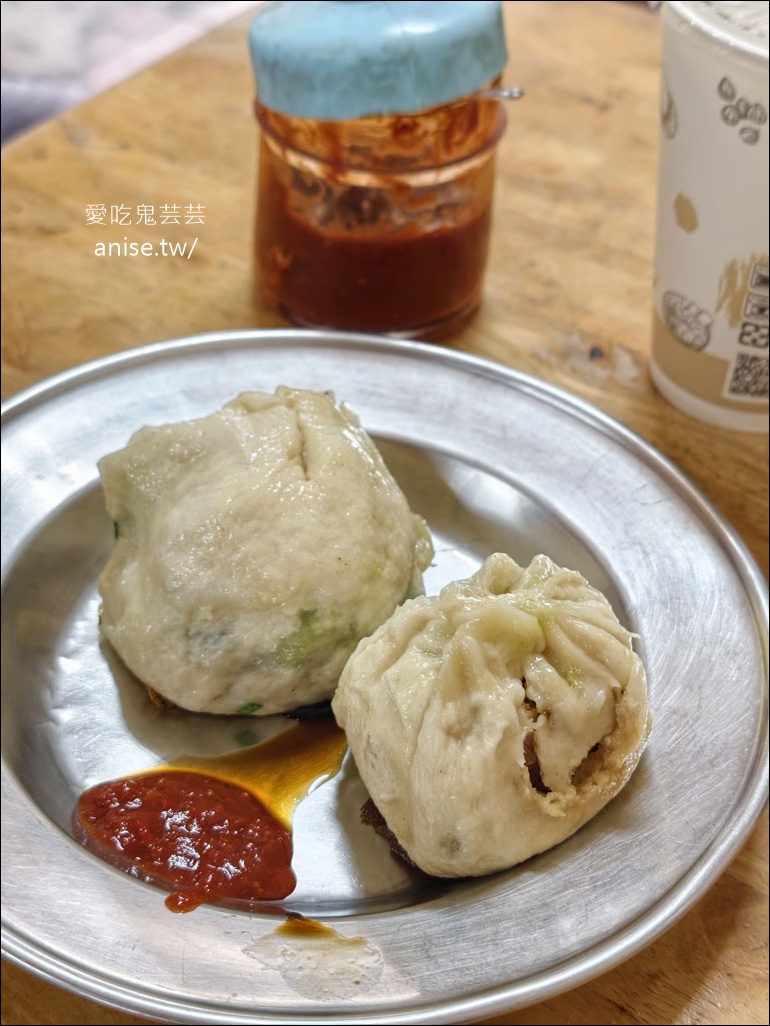 花蓮一元飯店，乾烙韭菜盒平價好吃！