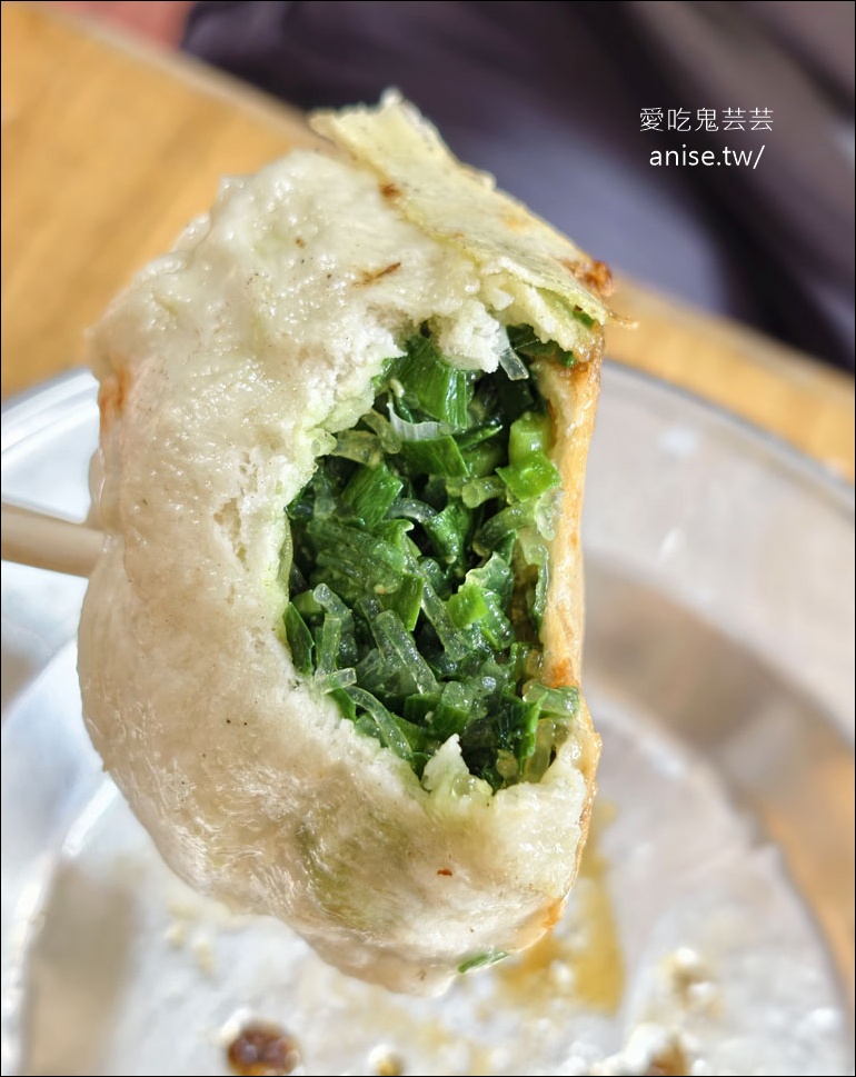 花蓮一元飯店，乾烙韭菜盒平價好吃！