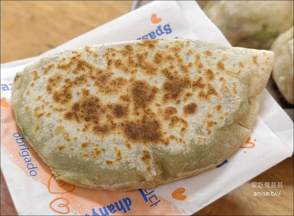 花蓮一元飯店，乾烙韭菜盒平價好吃！