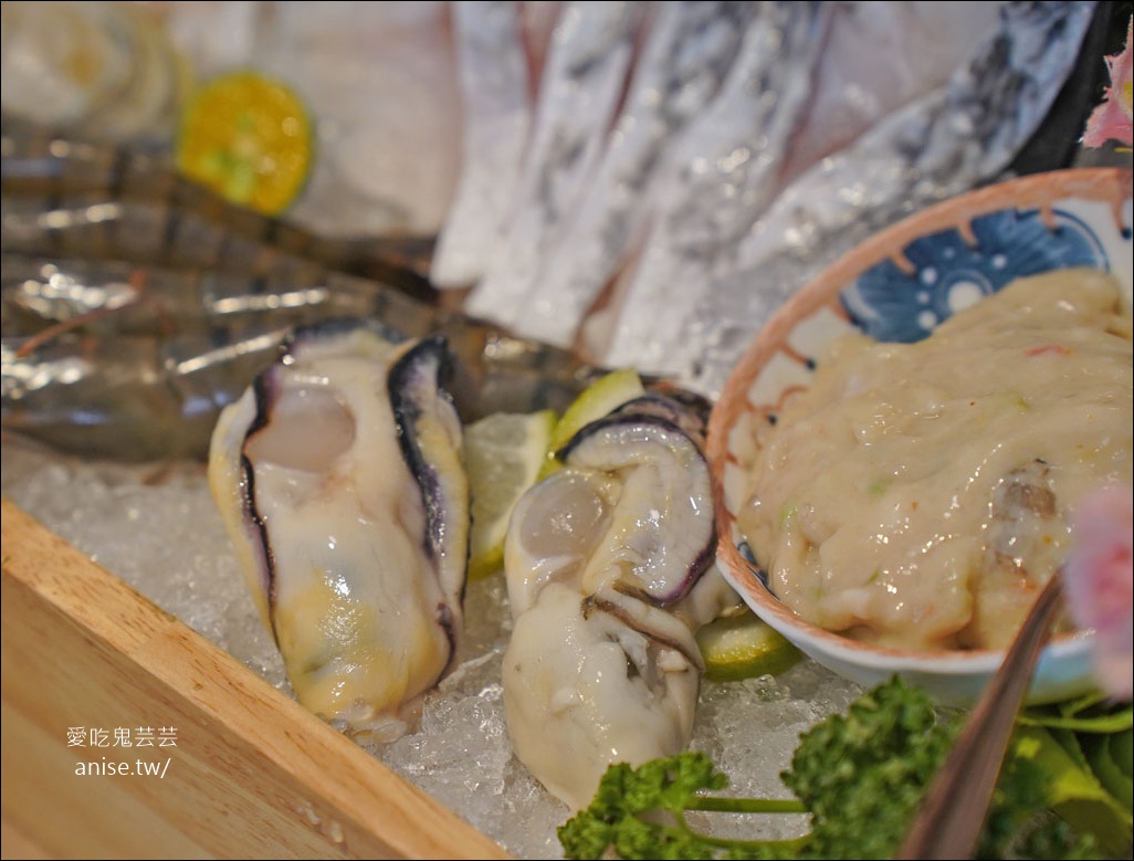 深紅海鮮鍋物,兩個人也可以屠龍!壽星當月加贈超好吃炸雞一隻 深紅海鮮鍋物,兩個人也可以屠龍!壽星當月加贈超好吃炸雞一隻