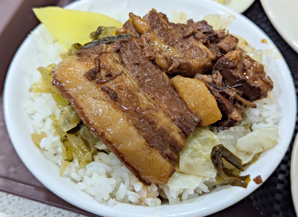 黃記老牌燉肉飯搬家後再訪，捷運西門站美食(姊姊食記)