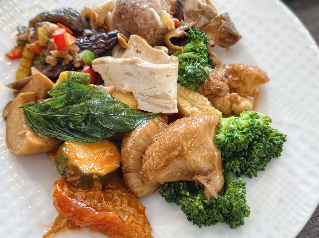 花蓮蔬食自助餐 | 二三食集@秧悦美地度假酒店，結合香草特色養生餐點