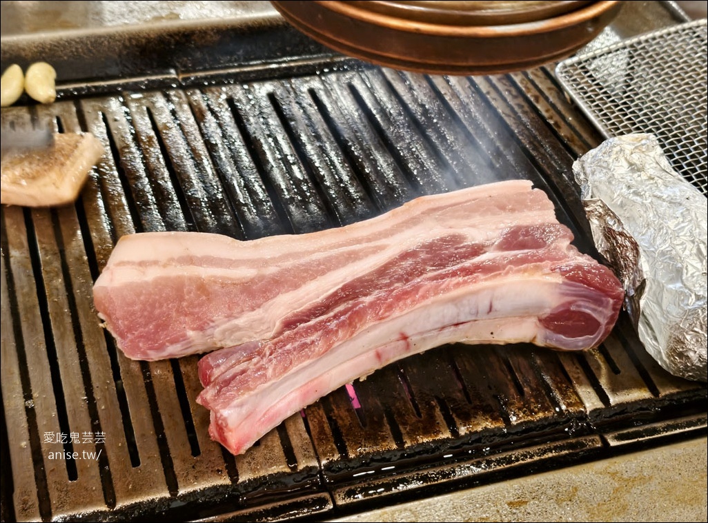 金豬食堂，韓國+台灣最難訂燒肉之一，豬皮必點！