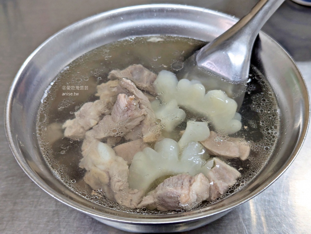 筒仔米糕滷肉飯，週休四日想吃得靠緣分的泰山在地隱藏美食(姊姊食記)