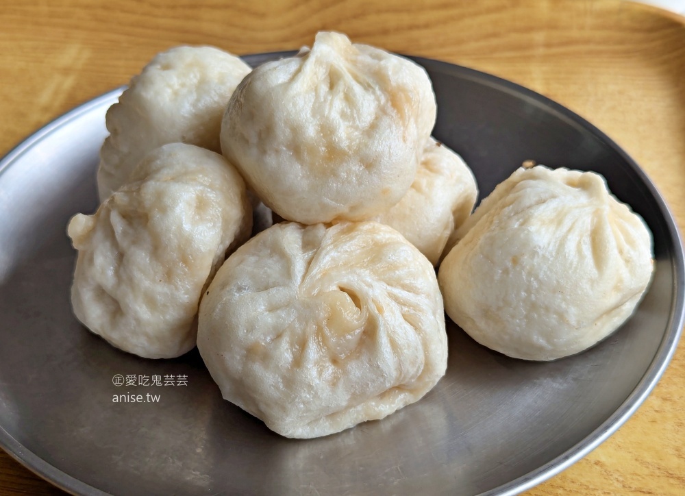 環山豆漿小籠包,比手臂還大的蛋餅包油條,內湖捷運西湖站美食(姊姊食記) 環山豆漿小籠包,比手臂還大的蛋餅包油條,內湖捷運西湖站美食(姊姊食記)