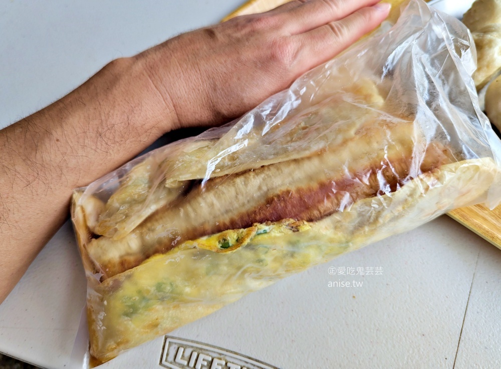 網站近期文章：環山豆漿小籠包，比手臂還大的蛋餅包油條，內湖捷運西湖站美食(姊姊食記)