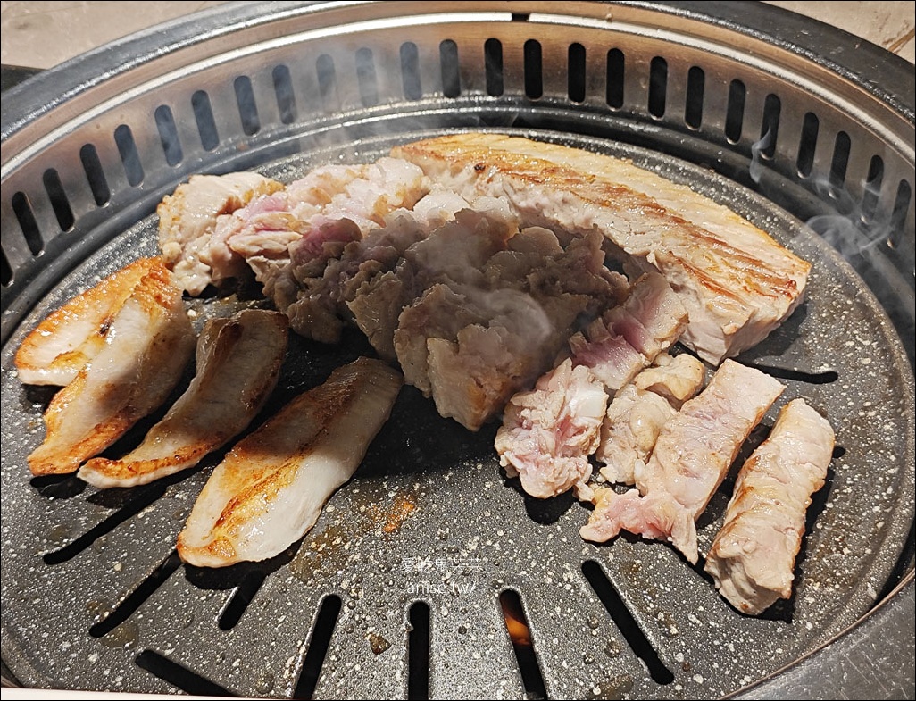 烏龜小區 거북이동네,釜山在地人吃的烤肉店,便宜又好吃啊! 烏龜小區 거북이동네,釜山在地人吃的烤肉店,便宜又好吃啊!