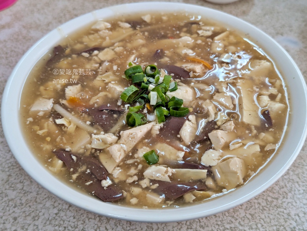 九鼎餃子館之沒有賣水餃，炒飯、滷味物美價廉，新店美食(姊姊食記)