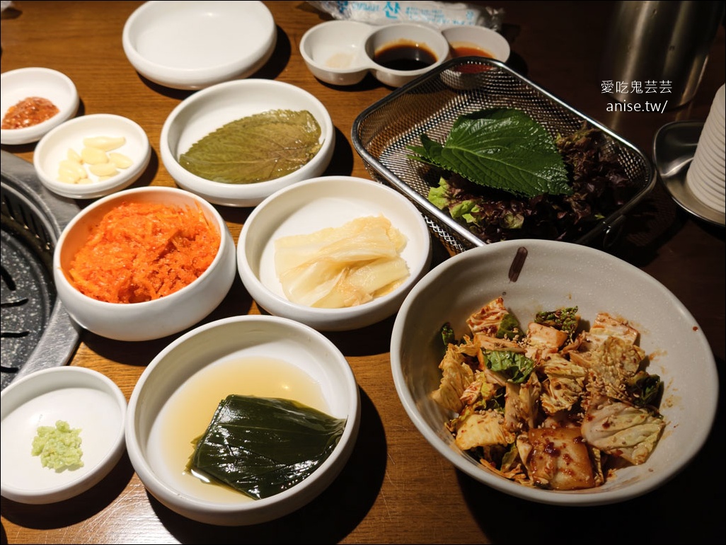 83獬豸烤肉 (廣安店)，人氣爆棚但是吃不懂