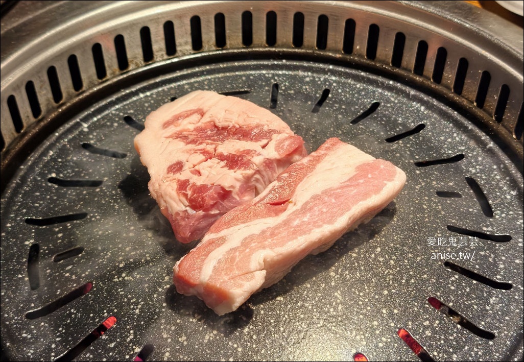 83獬豸烤肉 (廣安店)，人氣爆棚但是吃不懂