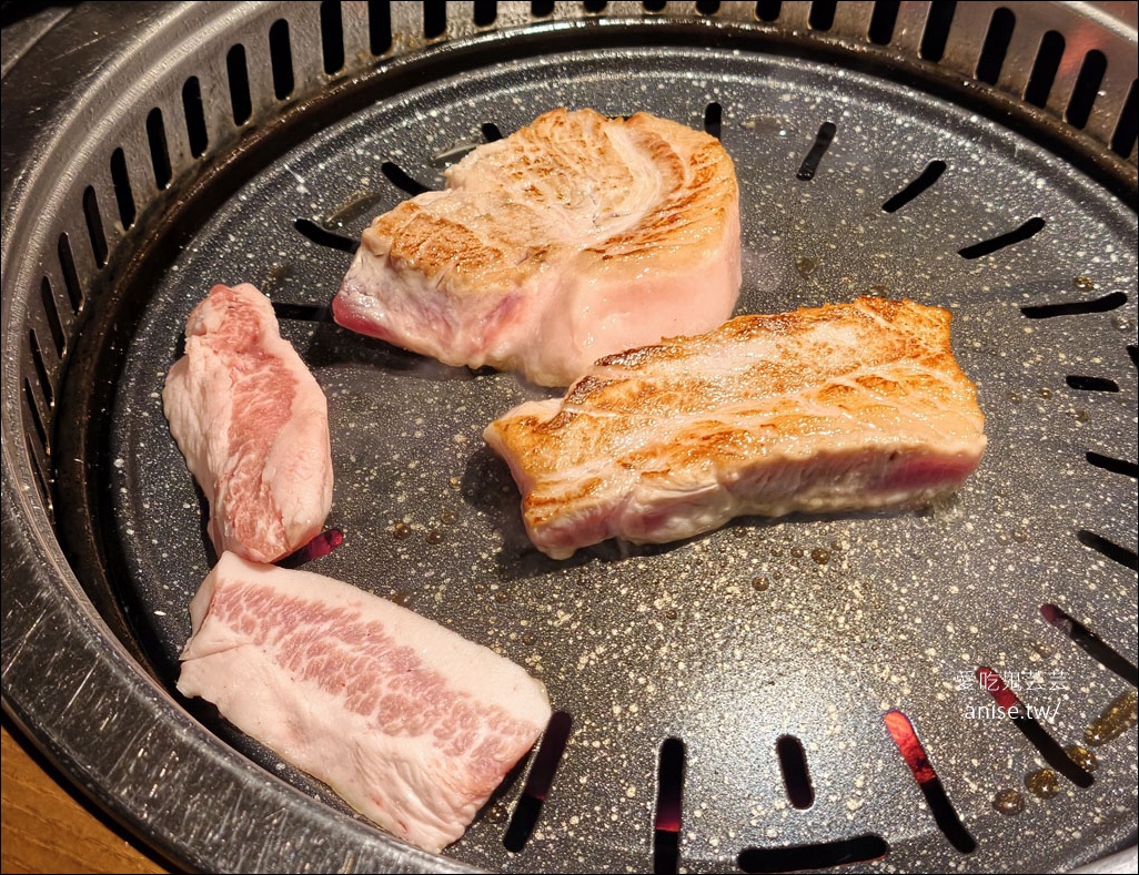 83獬豸烤肉 (廣安店)，人氣爆棚但是吃不懂