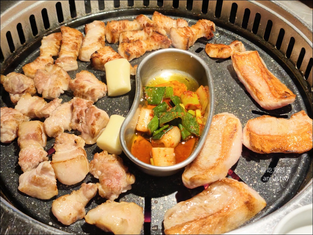 83獬豸烤肉 (廣安店)，人氣爆棚但是吃不懂