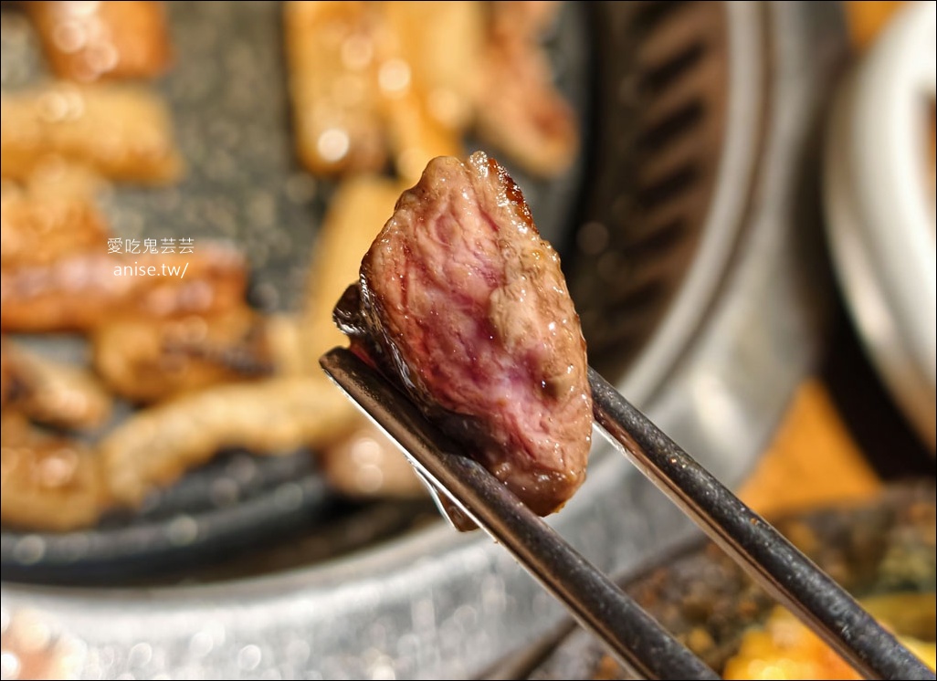 83獬豸烤肉 (廣安店)，人氣爆棚但是吃不懂