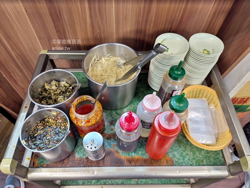 蓮記麵食館、牛肉捲餅料好實在很滿足，捷運板橋站美食(姊姊食記)