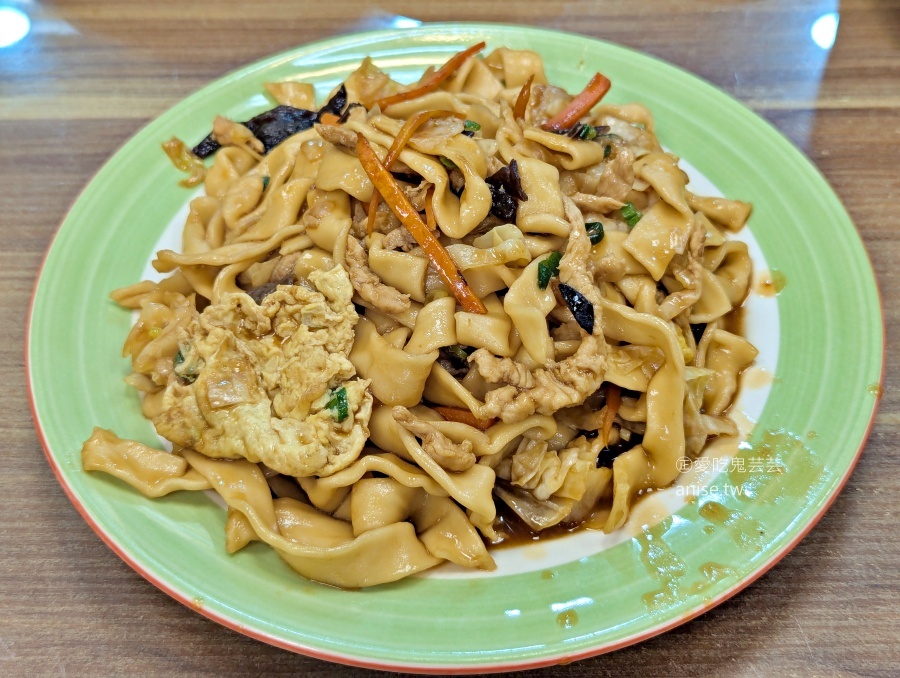 蓮記麵食館、牛肉捲餅料好實在很滿足，捷運板橋站美食(姊姊食記)