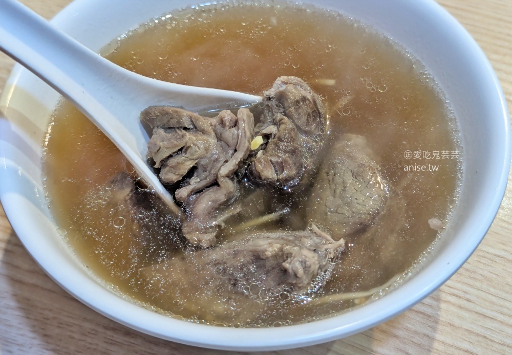 吵三小羊肉專賣三重集美店，捷運菜寮站美食(姊姊食記)