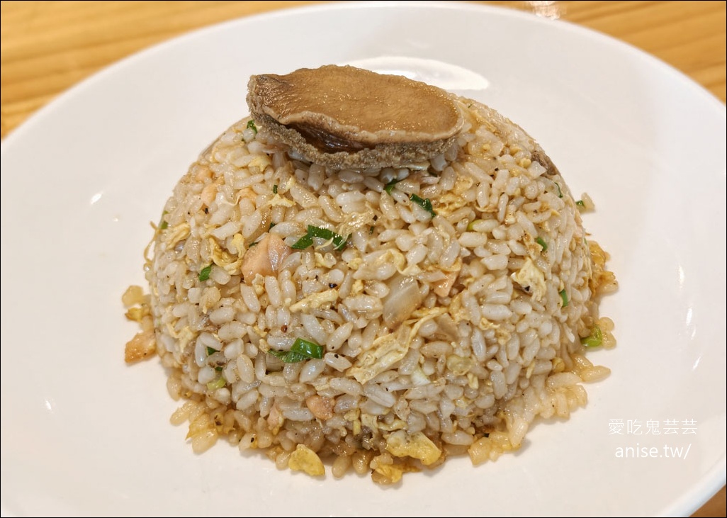 吃飯看海，擁有美麗海景的新鮮可口海鮮餐廳 @愛吃鬼芸芸