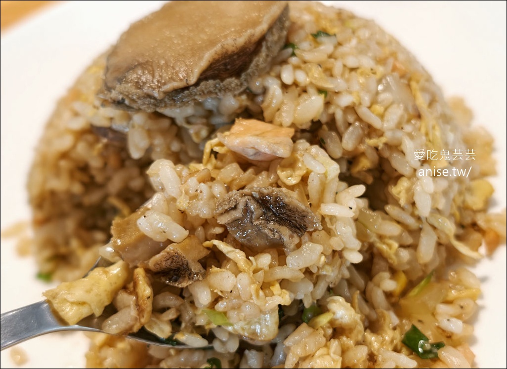 吃飯看海，擁有美麗海景的新鮮可口海鮮餐廳 @愛吃鬼芸芸