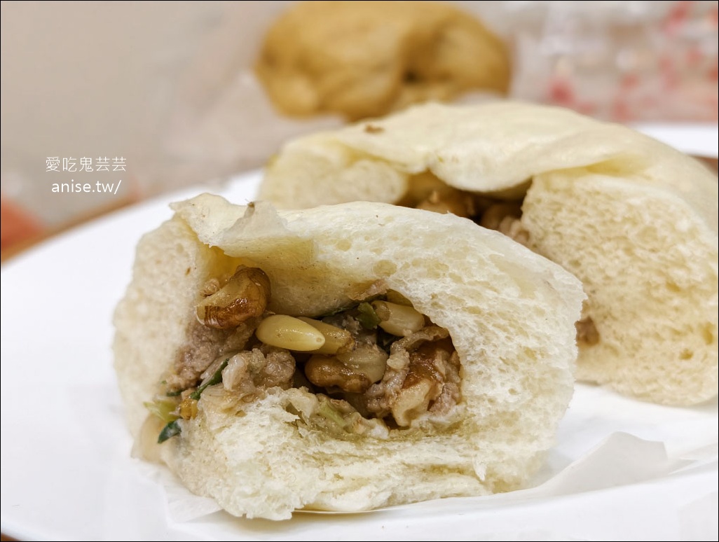 宋太太醜饅頭，彈牙QQ口感讚，大顆好吃又便宜 @愛吃鬼芸芸