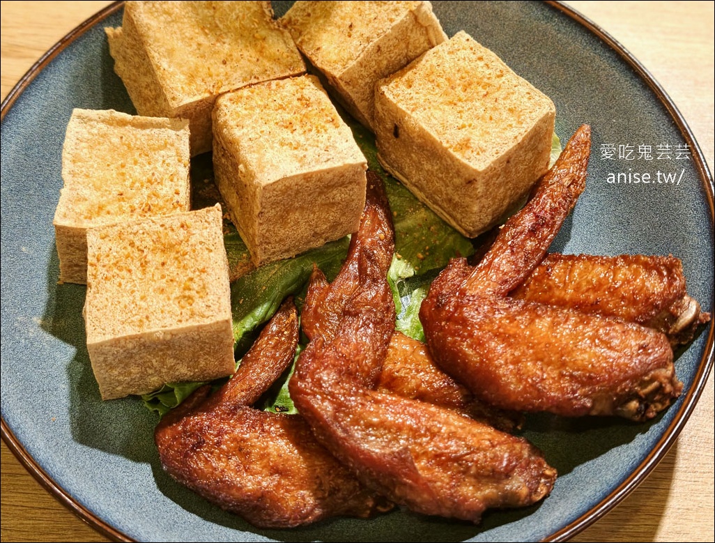 越好吃越南料理，清爽不油膩又可口，夏天就是要吃這一味！信義區A11、東區SOGO都有哦😋 @愛吃鬼芸芸
