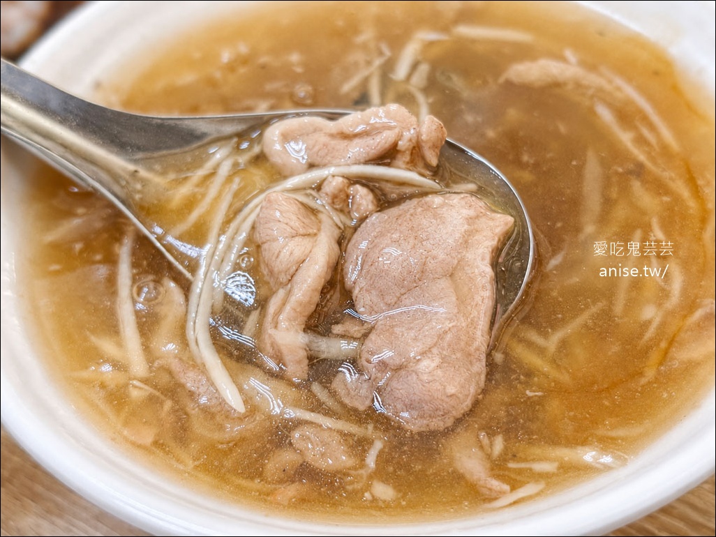 北港李記鴨肉羹，在地人從小吃到大的三代老店，鴨肉和下水也太好吃！ @愛吃鬼芸芸