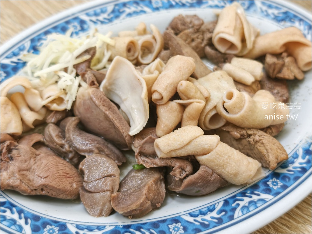 北港李記鴨肉羹，在地人從小吃到大的三代老店，鴨肉和下水也太好吃！ @愛吃鬼芸芸