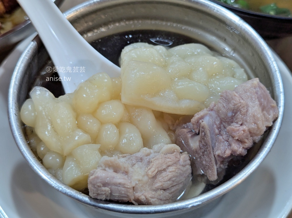 十二橋麵食館，菜色豐富會讓人選擇困難的基隆在地美食(姊姊食記) @愛吃鬼芸芸