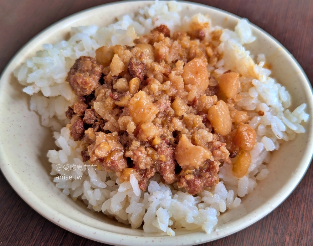 景美無名米粉湯，美味嘴邊肉再來一份，萬芳醫院站美食(姊姊食記) @愛吃鬼芸芸