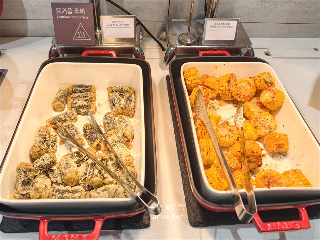釜山金海機場貴賓室-SKY HUB LOUNGE，韓式拌飯、泡麵機、韓式小菜都好吃！ @愛吃鬼芸芸