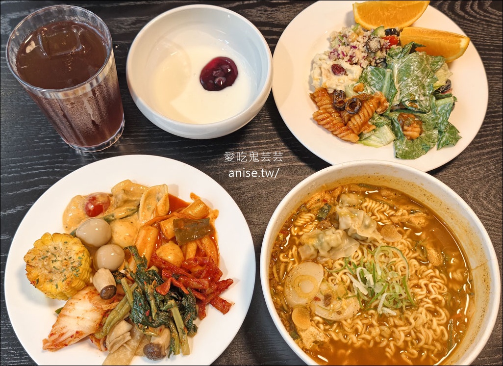 勇伯米苔目黑白切，華西街老店古早味早餐，萬華區美食(姊姊食記) @愛吃鬼芸芸