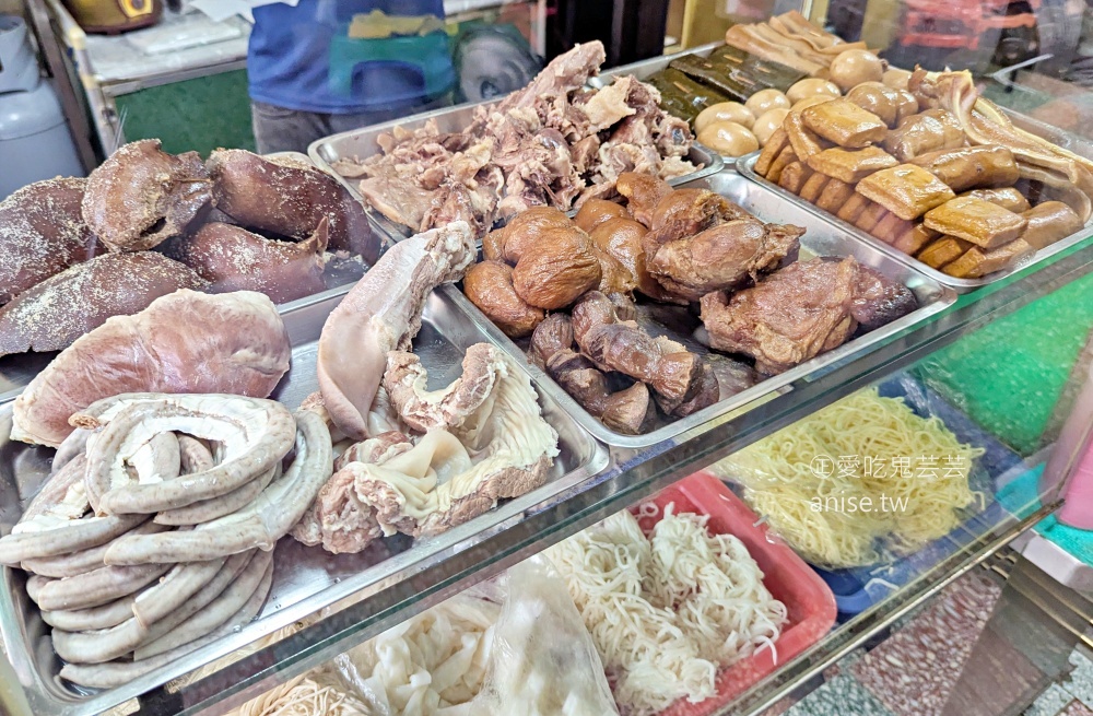 橋頭小吃部，開門就排隊滷味一小時就賣光，桃園平鎮美食(姊姊食記) @愛吃鬼芸芸