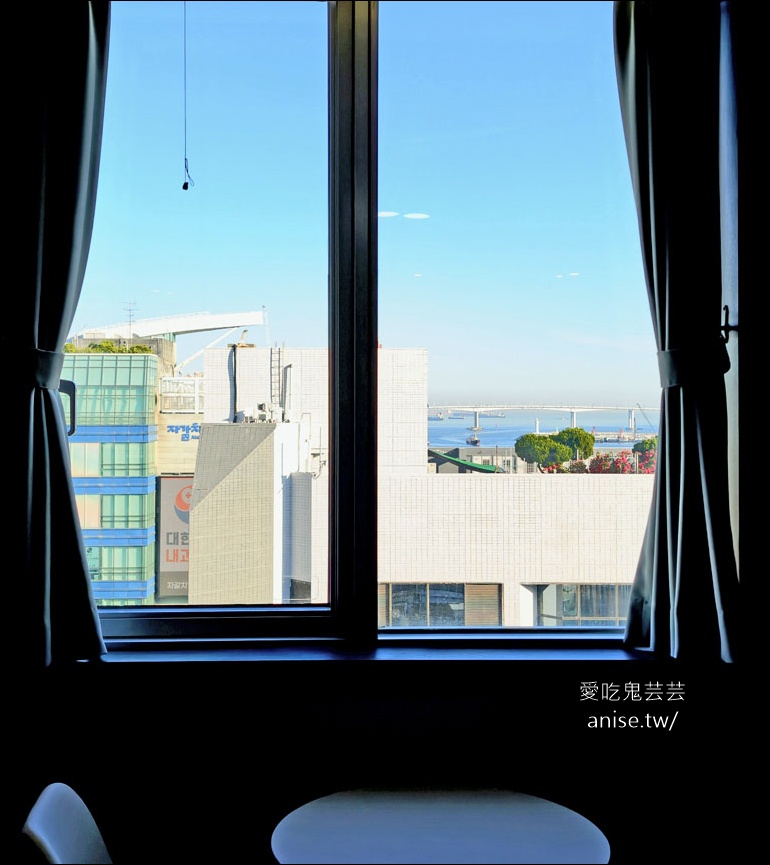 南浦洞住宿 | 諾亞飯店 HOTEL NOAH，房間大、有海景，近BIFF廣場、扎嘎其市場站 (含早餐) @愛吃鬼芸芸