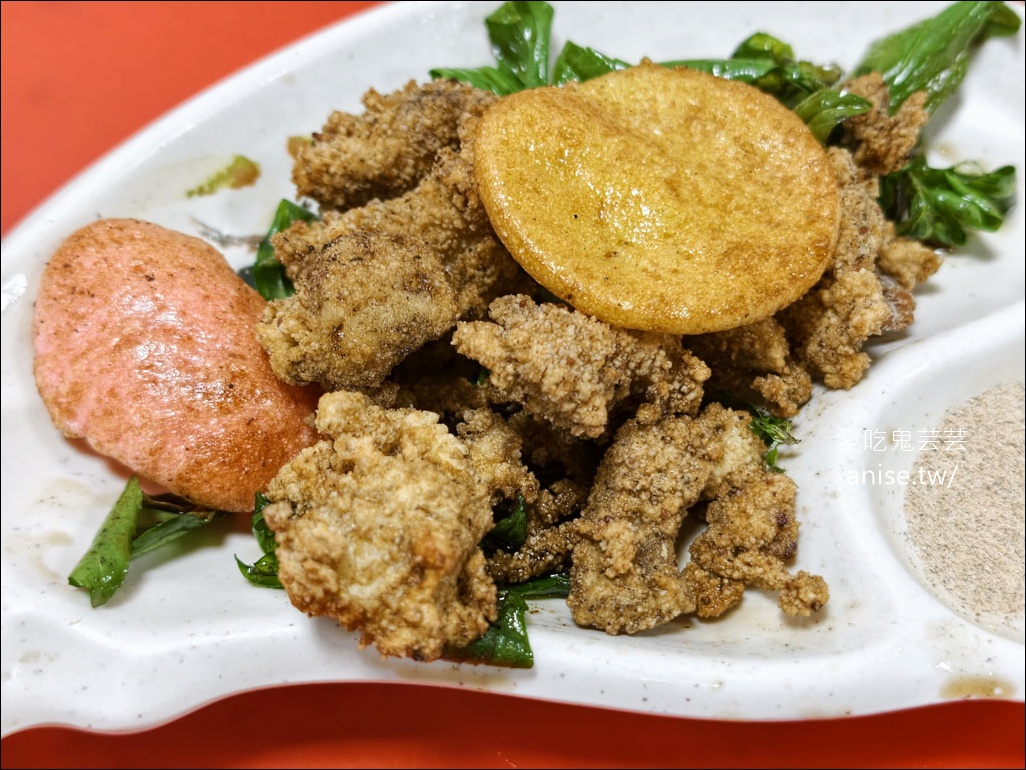 嘉義宵夜場 | 金馬肉粥，鹹粥配炸物，爽爽的！ @愛吃鬼芸芸