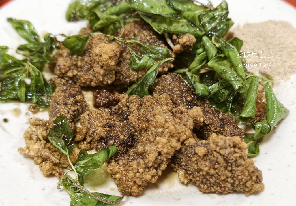 嘉義宵夜場 | 金馬肉粥，鹹粥配炸物，爽爽的！ @愛吃鬼芸芸