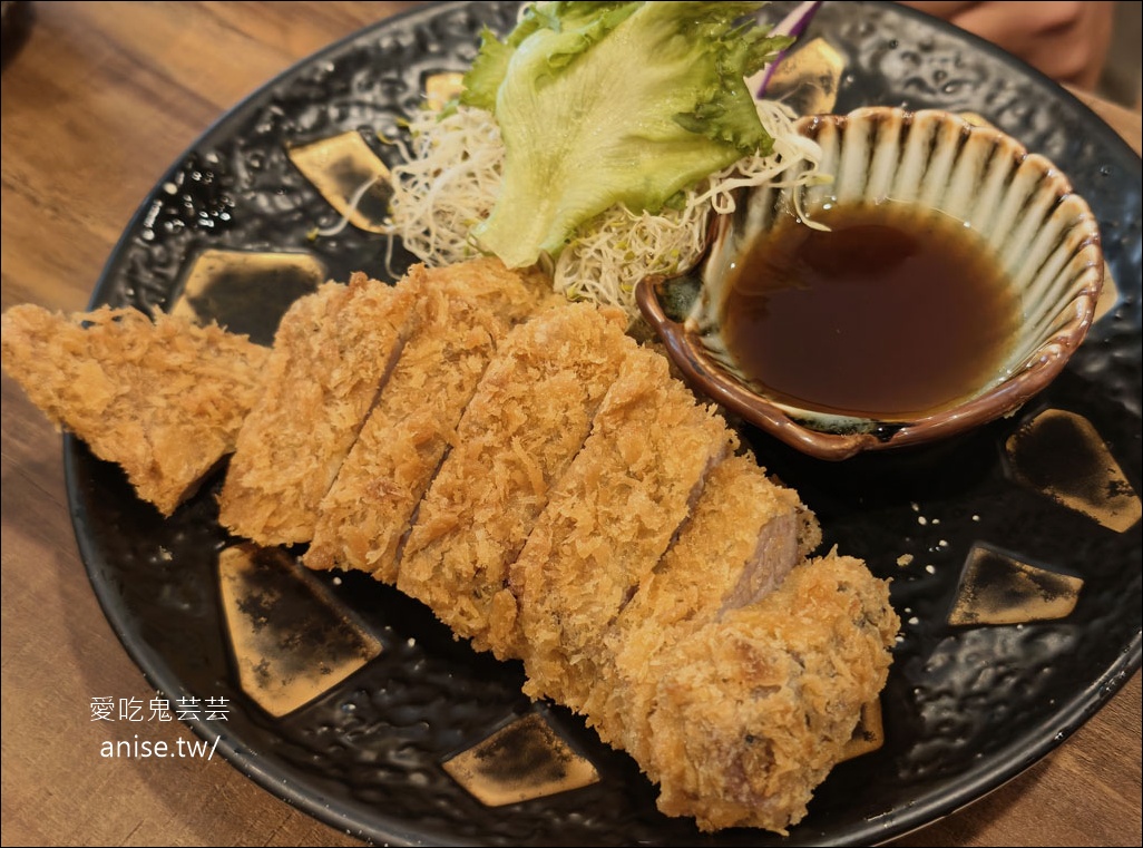 小六食堂 | 2026父親節大餐前奏，海膽、黑鮪魚大餐，超新鮮好吃又划算！(寵物友善) @愛吃鬼芸芸