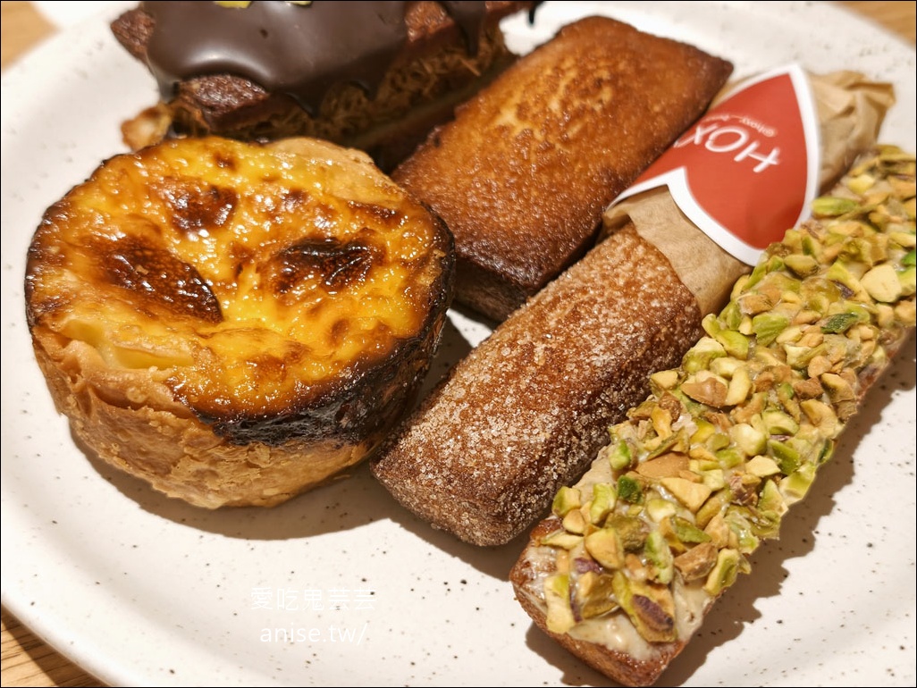 西面咖啡廳 | 田浦咖啡街 HOXY coffee 혹시 전포점 ，甜點好吃到不行，超推薦！發現寶藏店 @愛吃鬼芸芸