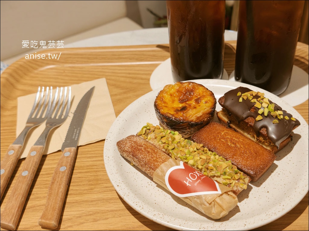 西面咖啡廳 | 田浦咖啡街 HOXY coffee 혹시 전포점 ，甜點好吃到不行，超推薦！發現寶藏店 @愛吃鬼芸芸