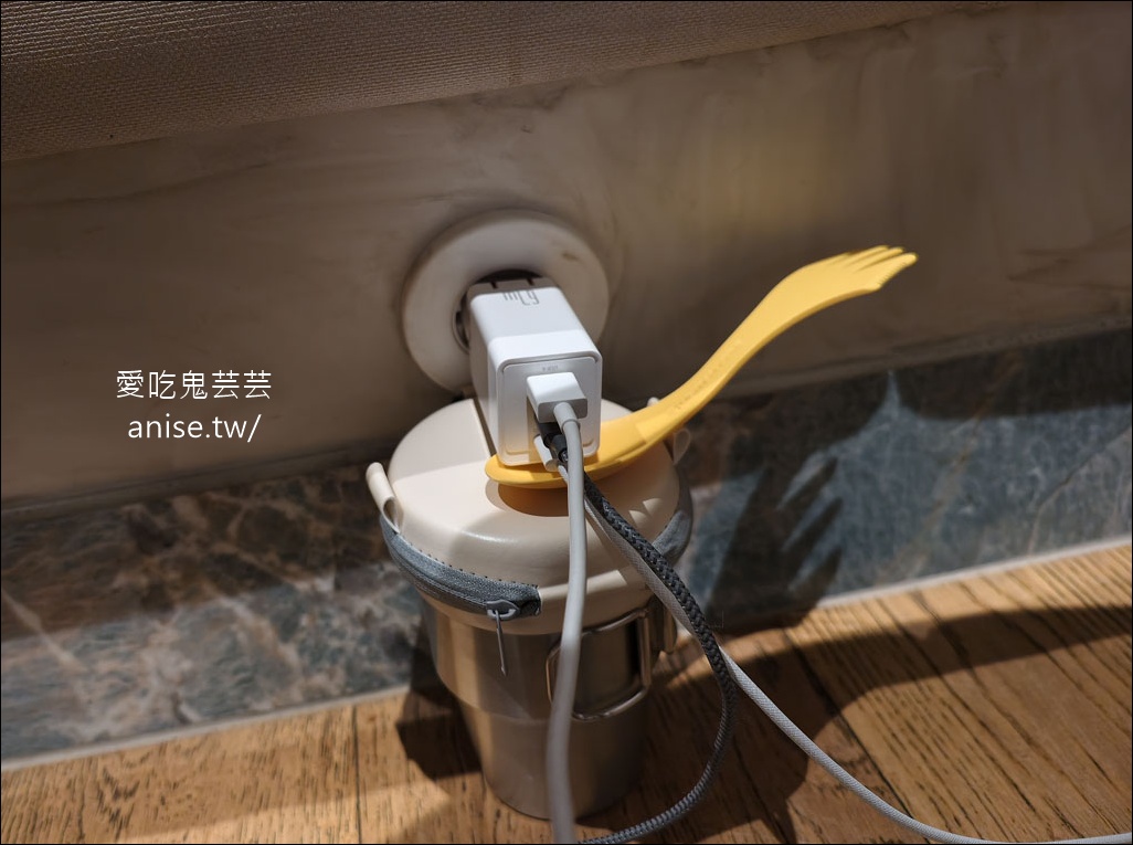 西面咖啡廳 | 田浦咖啡街 HOXY coffee 혹시 전포점 ，甜點好吃到不行，超推薦！發現寶藏店 @愛吃鬼芸芸