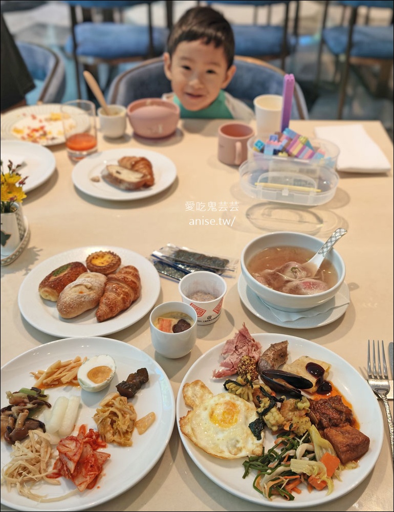 臺中勤美洲際酒店,台中奢華住宿首選!緊鄰勤美誠品商圈、綠園道及審計新村 @愛吃鬼芸芸 臺中勤美洲際酒店,台中奢華住宿首選!緊鄰勤美誠品商圈、綠園道及審計新村 @愛吃鬼芸芸