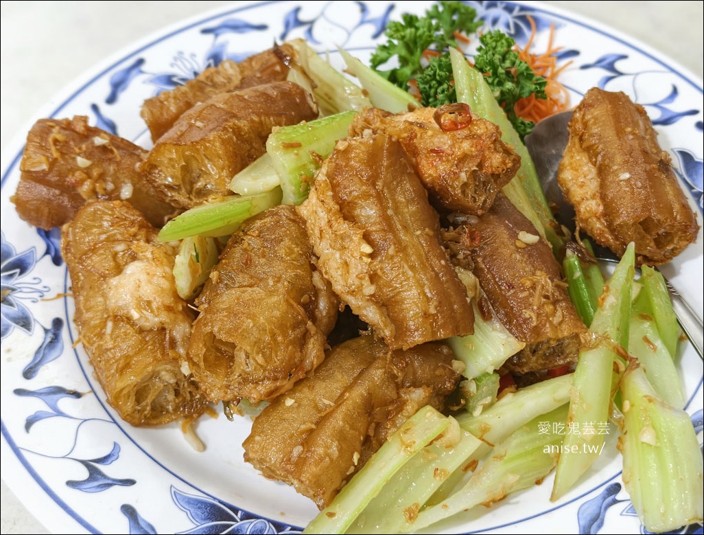 新華港式菜館，多年不見的高中同學趴 (內含菜單) @愛吃鬼芸芸